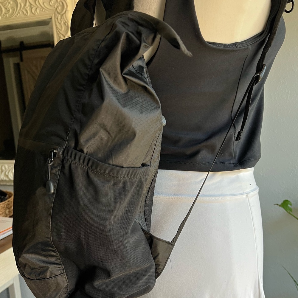 Travoost lightweight backpack 22L - Picture 3 of 11